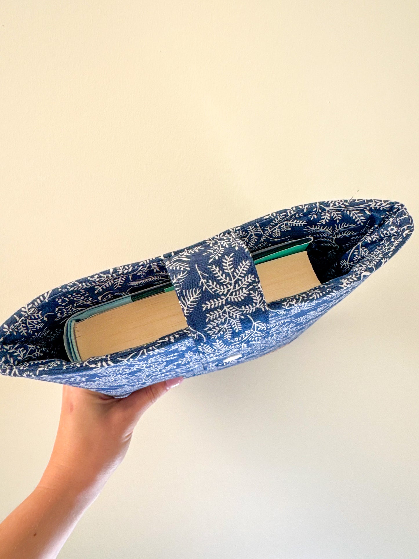 Navy & White Floral Book Sleeve